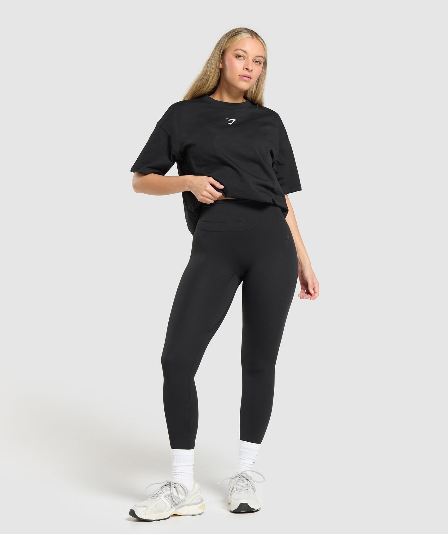 Women's Gymshark Trace Graphic Oversized T-Shirt Black — Gymshark | Authentic India