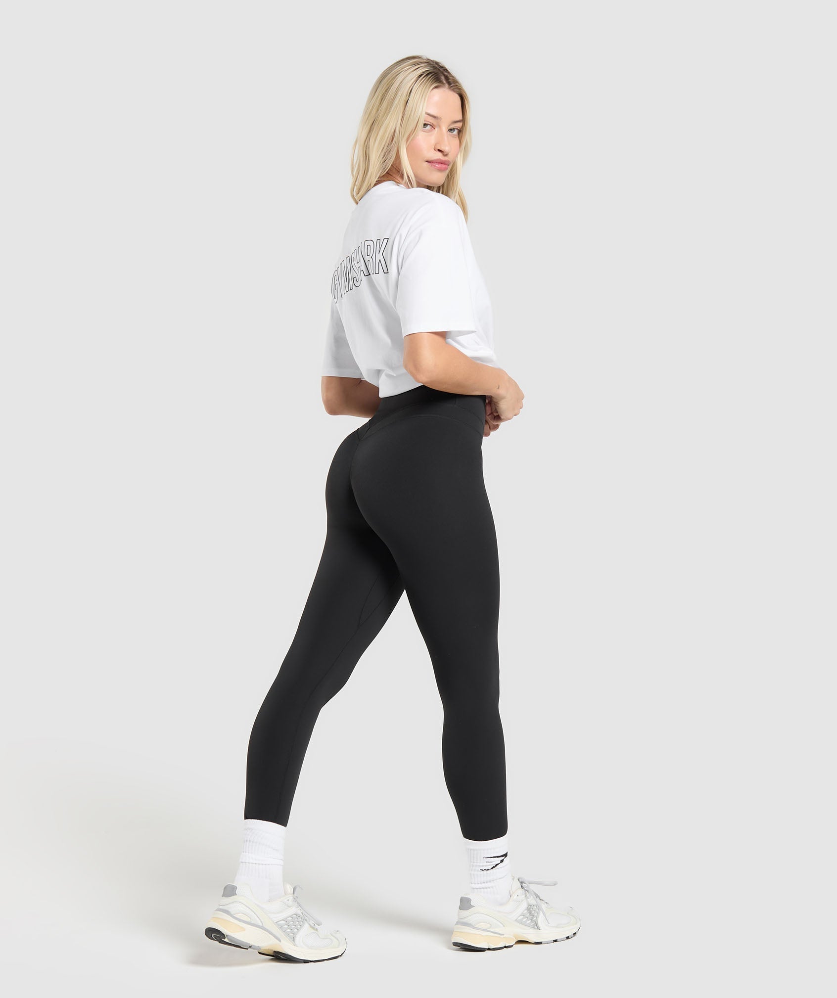 Women's Gymshark Trace Graphic Oversized T-Shirt White — Gymshark | Authentic India