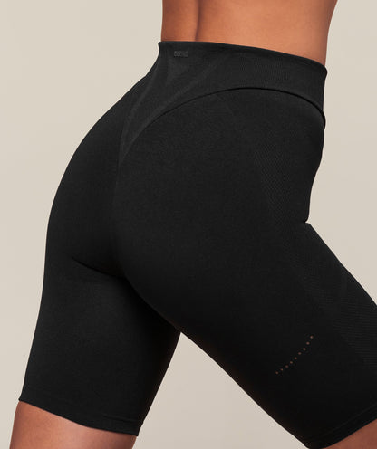 Women's Gymshark Everywear Warp Knit Cycling Shorts Black — Gymshark | Authentic India