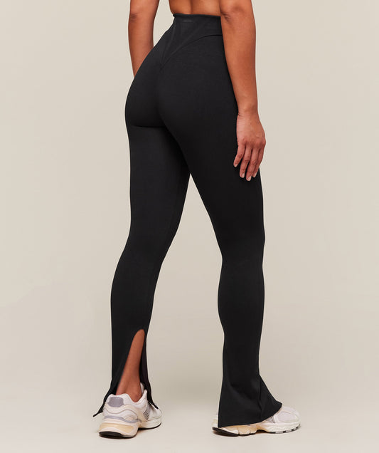 Women's Gymshark Everywear Warp Knit Flare Leggings Black — Gymshark | Authentic India