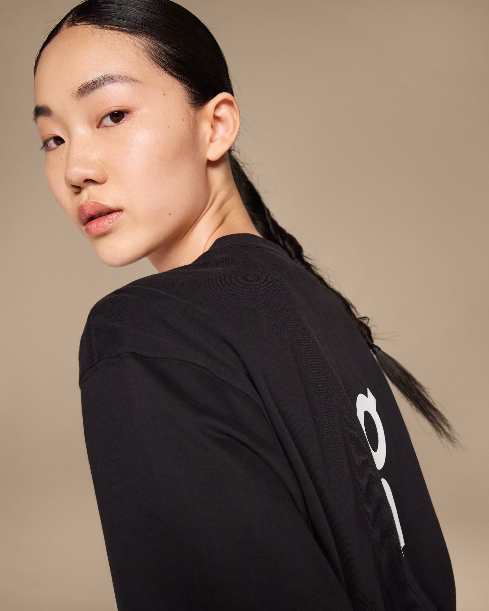 ON Club-T Black — ON CLOTHING | Authentic India